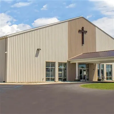 Stahlkonstruktion der Kirche in der Kirche vorgefertigt